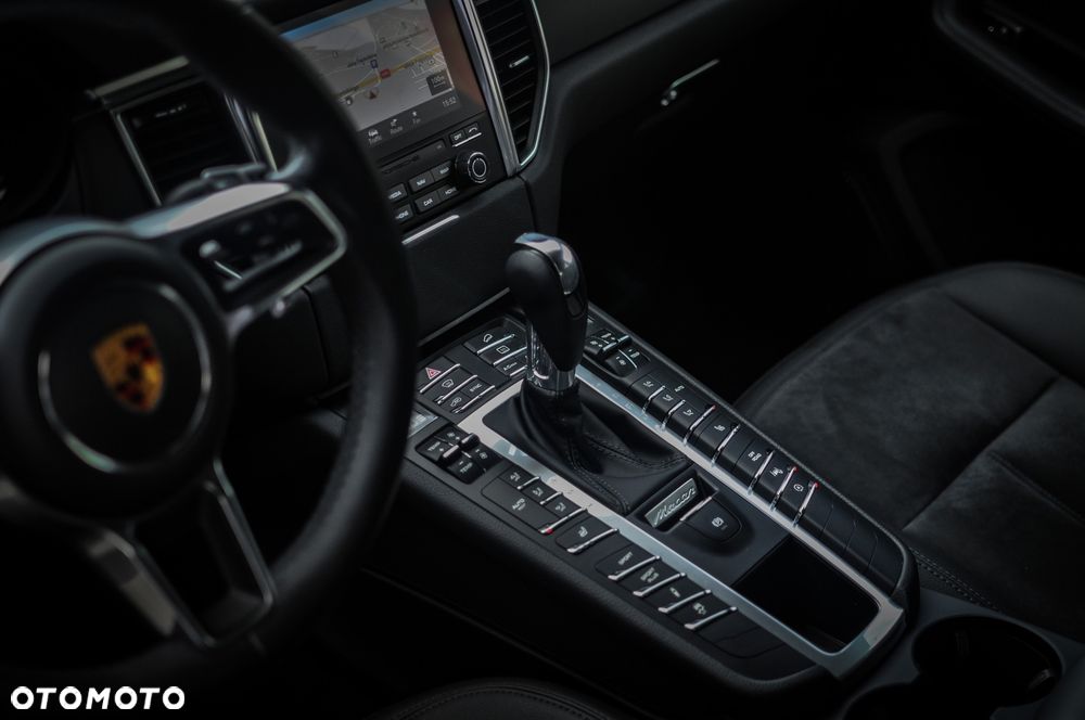 Porsche Macan - 16