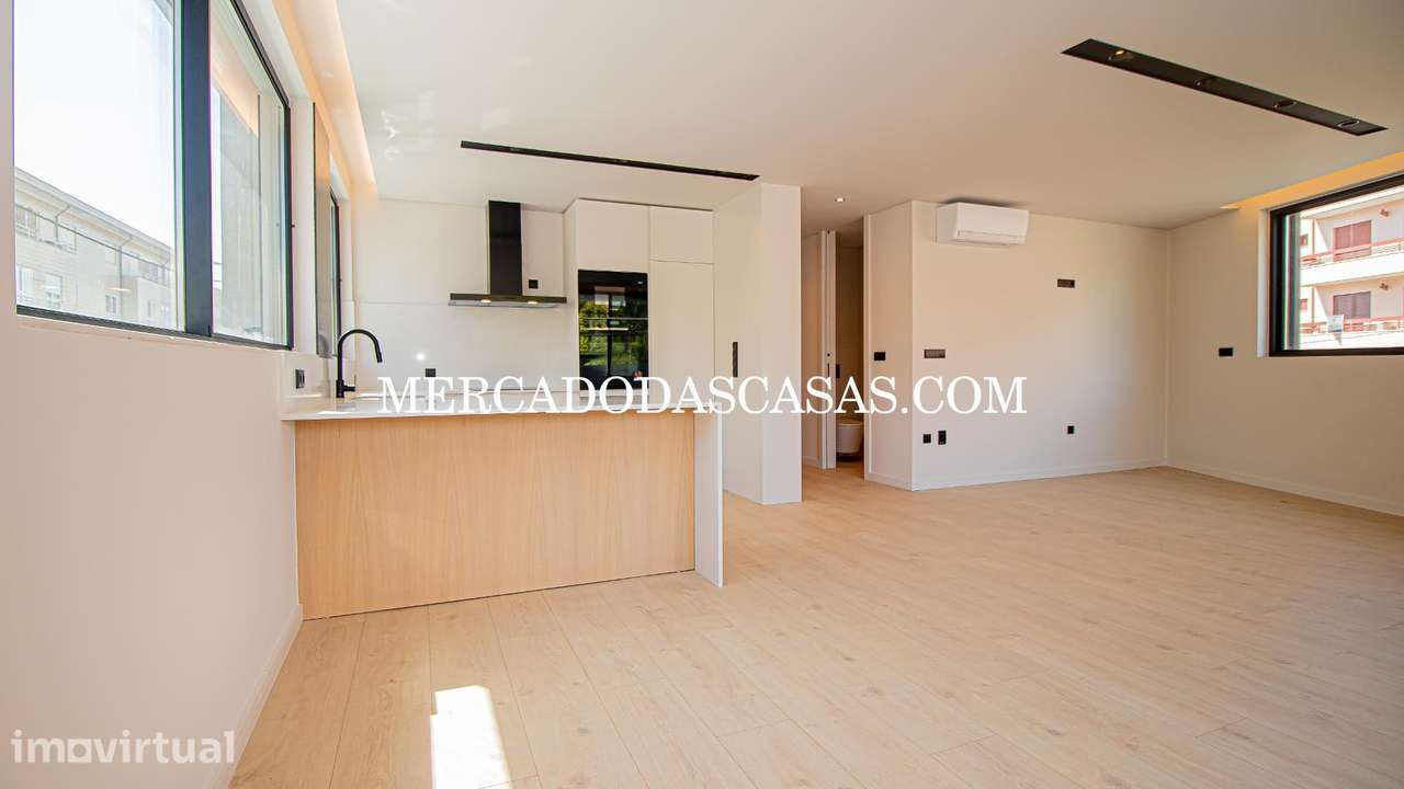 Apartamento T1 C/arrumo, varanda,2 lugares garagem - Grande imagem: 5/23