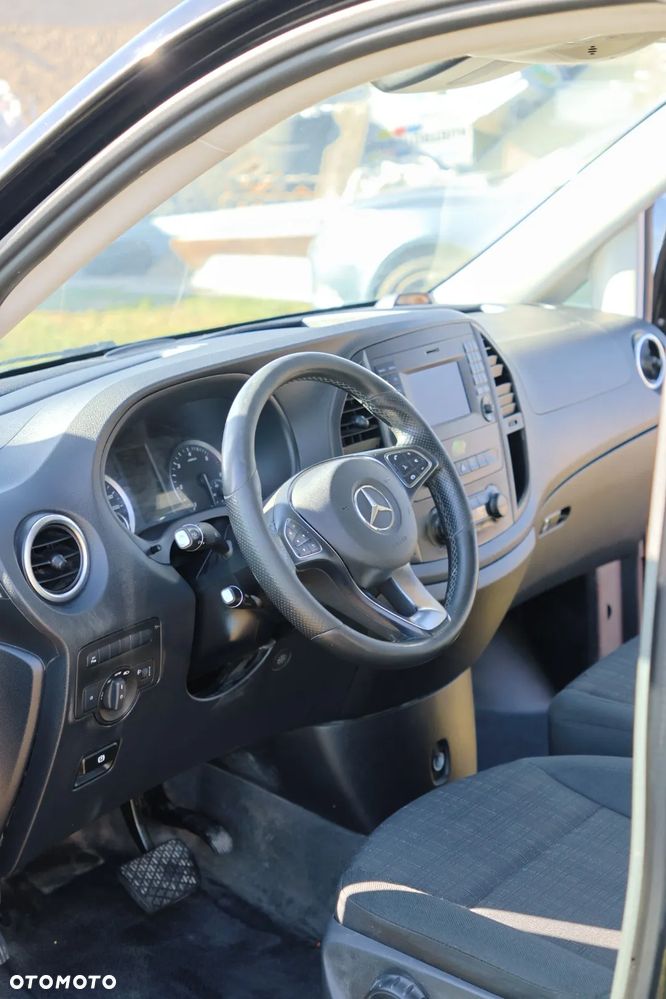 Mercedes-Benz VITO - 32