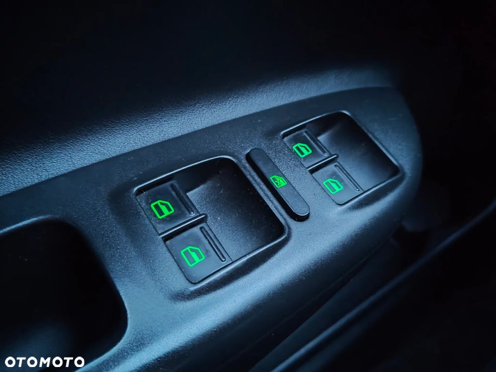 Skoda Octavia 1.8 TSI 4x4 Laurin & Klement - 28