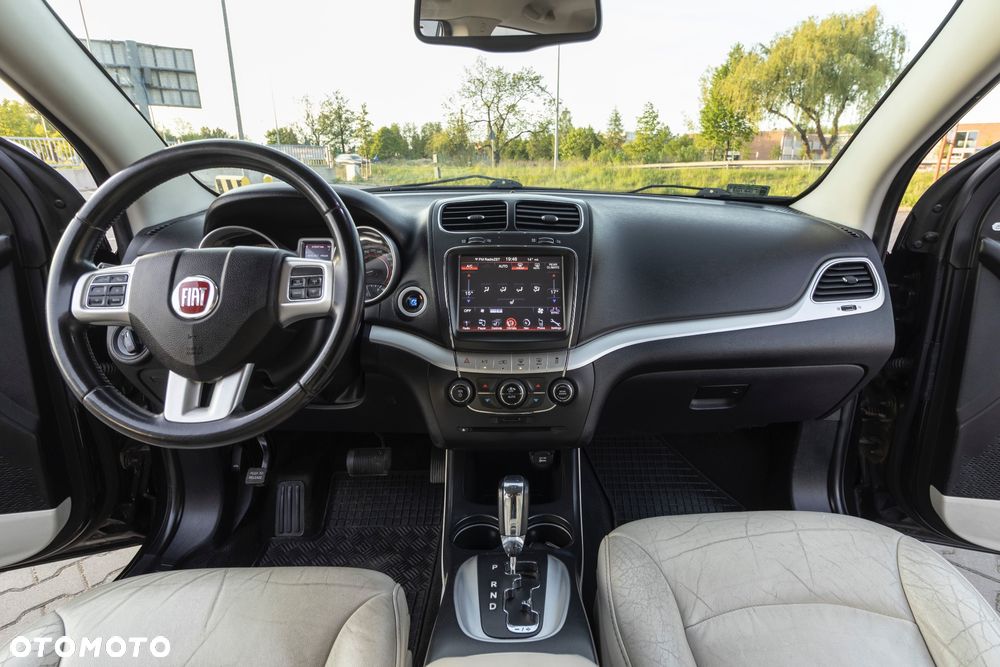 Fiat Freemont 3.6 V6 Lounge - 38