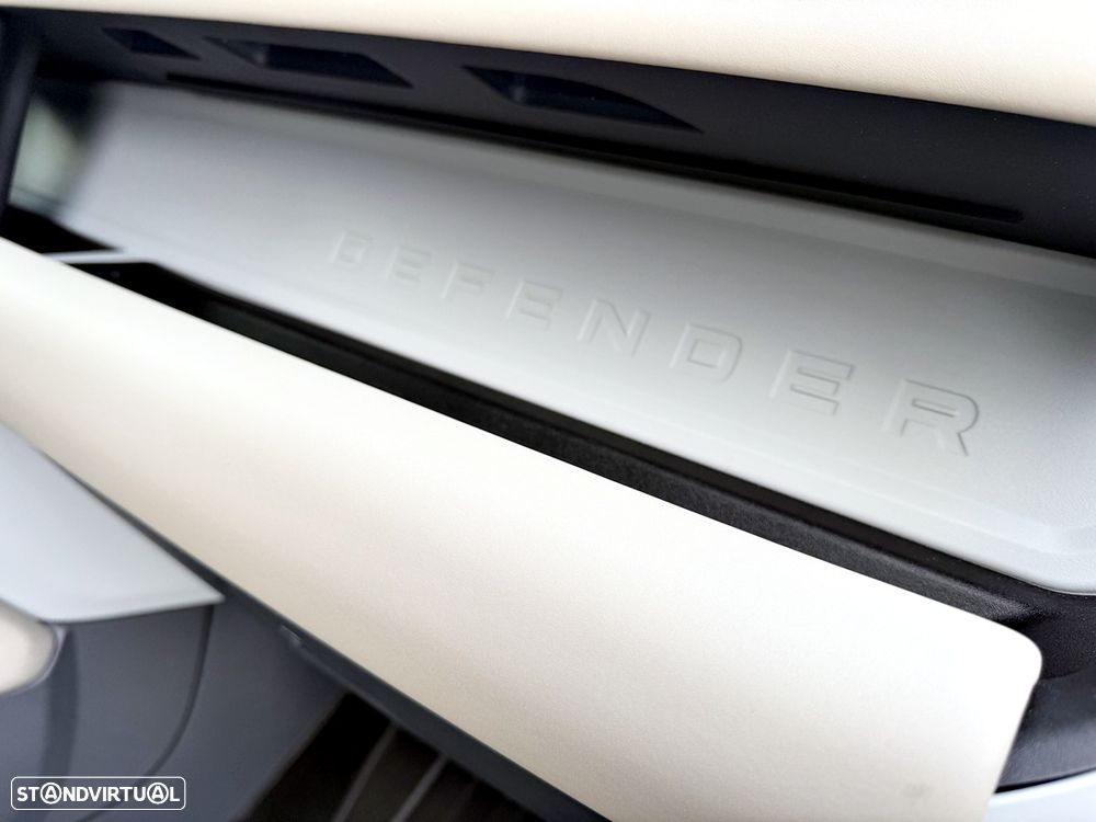 Land Rover Defender 2.0 P400e 110 AWD X-Dynamic SE - 28