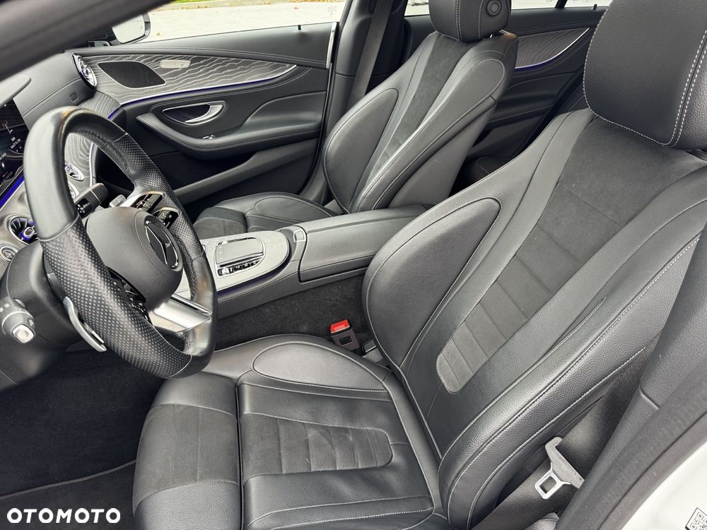 Mercedes-Benz CLS 300 d 4Matic 9G-TRONIC AMG Line - 13