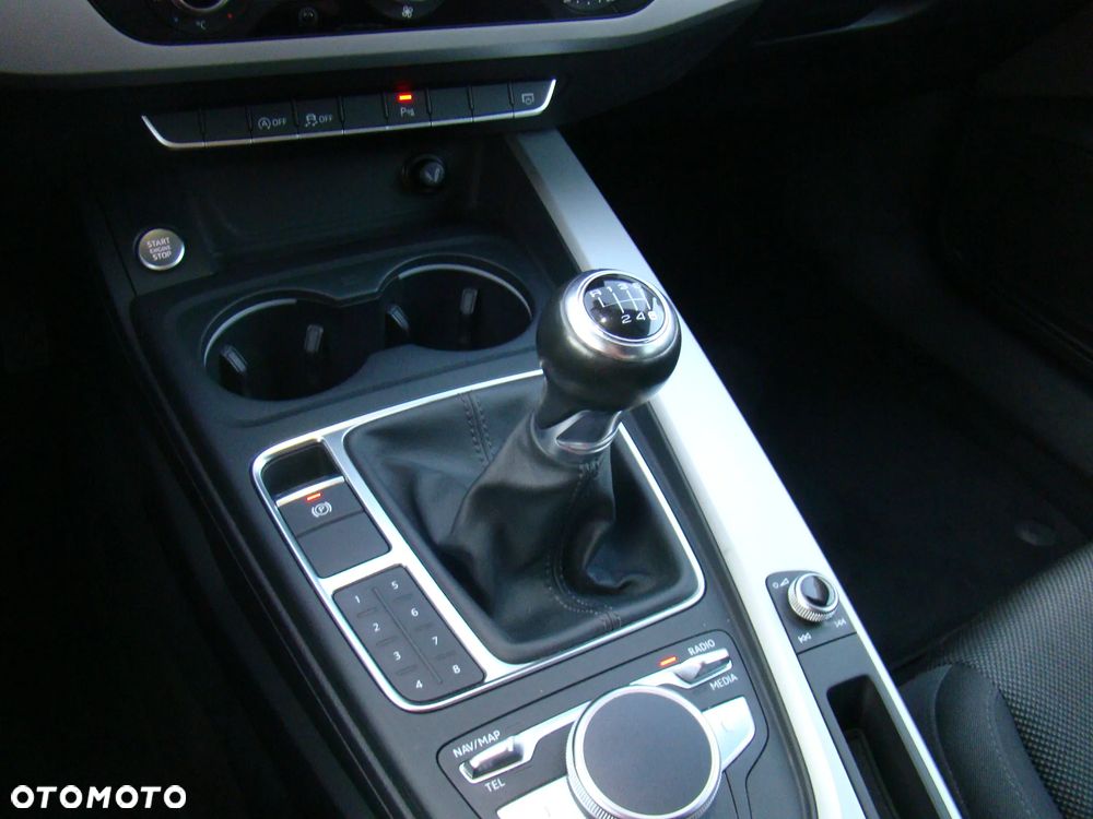 Audi A4 Avant 2.0 TDI ultra - 29