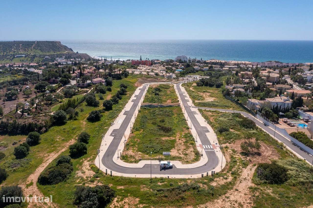 LOTE URBANO PARA VENDA NA PRAIA DA LUZ, MONTE LEMOS - Grande imagem: 5/5