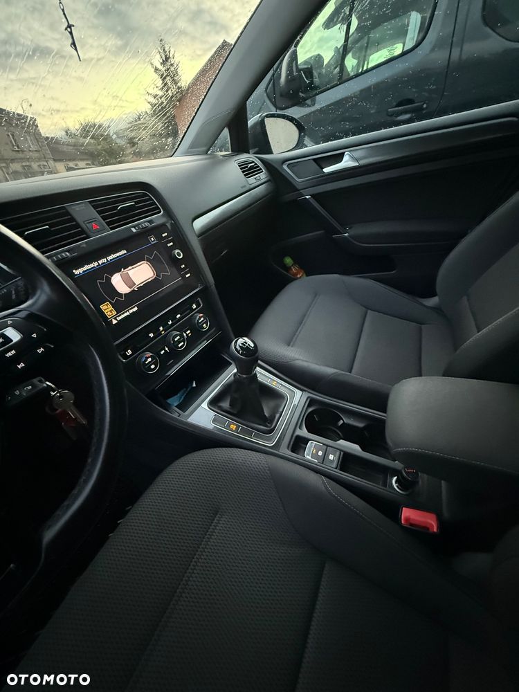 Volkswagen Golf VII 1.6 TDI BMT Comfortline - 7