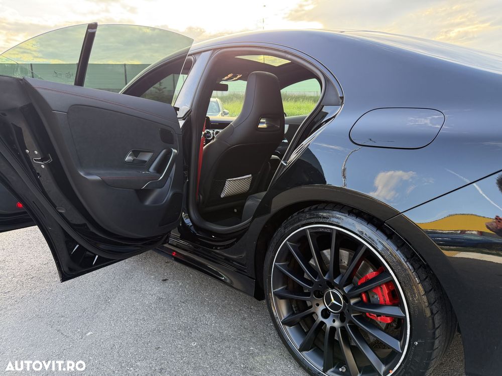 Mercedes-Benz CLA 35 AMG 4MATIC Coupe - 17