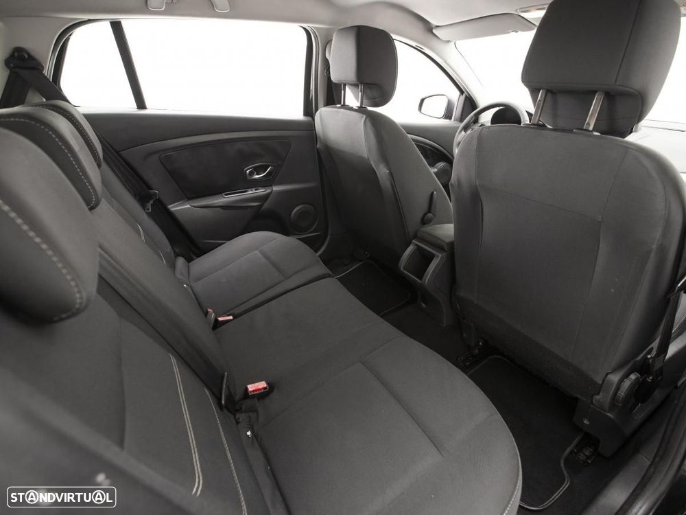 Renault Mégane Sport Tourer - 10