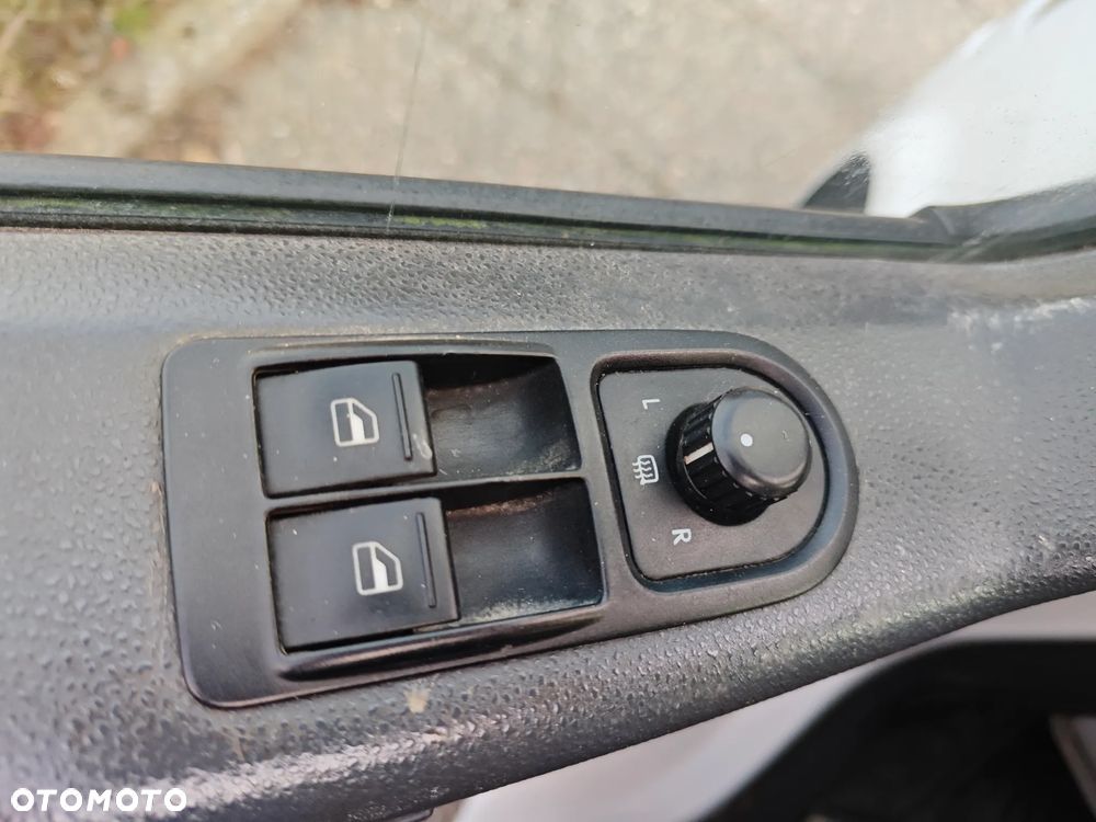 Volkswagen TRANSPORTER T5 - 11