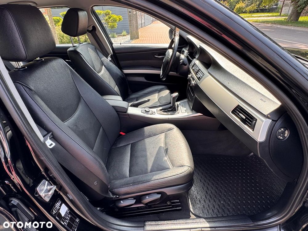BMW Seria 3 320d DPF Efficient Dynamics Edition - 13