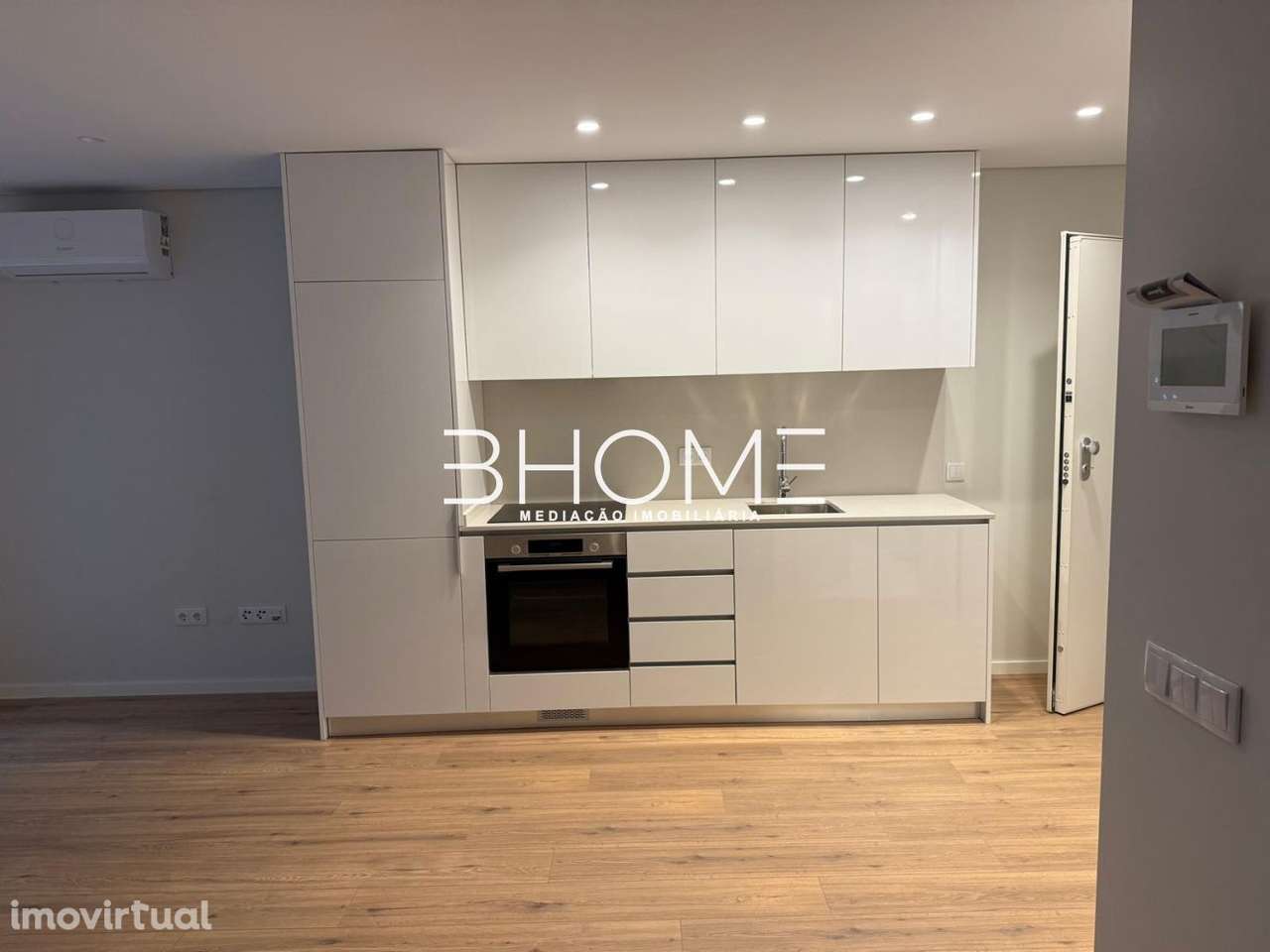 Apartamento T0 NOVO Centro, S. Vicente, Braga - Grande imagem: 2/28