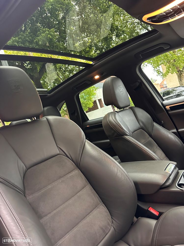 Porsche Cayenne - 10