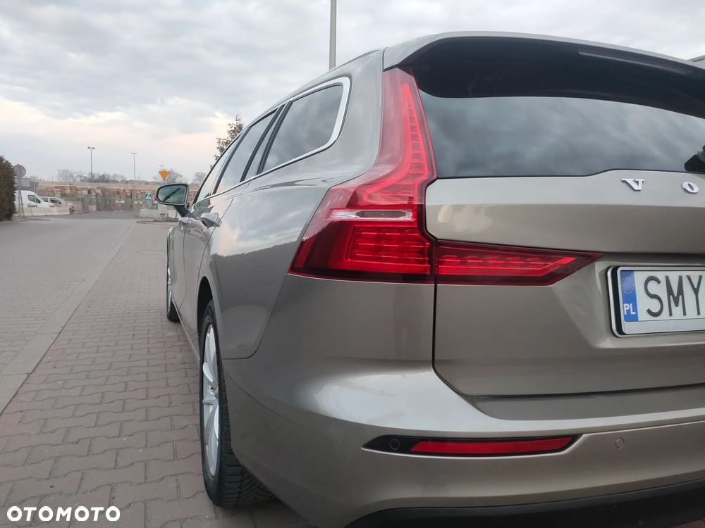 Volvo V60 D3 Drive-E Dynamic Edition (Momentum) - 9