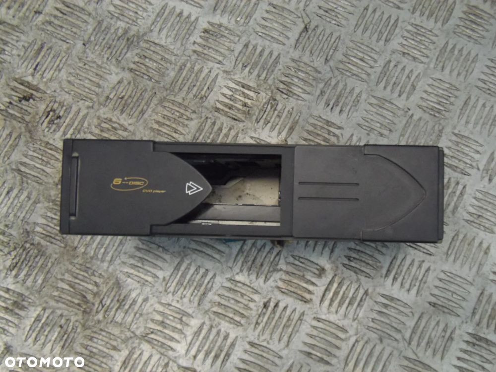 Macrom MDVD61CH 6-płytowa zmieniarka DVD - 2