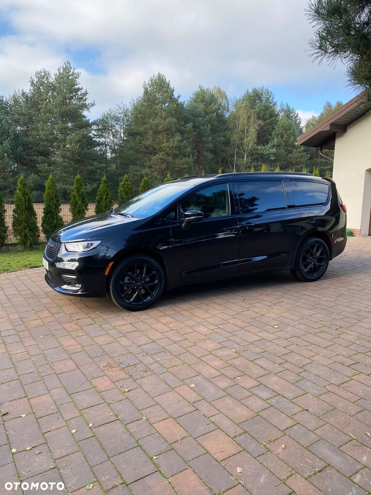 Chrysler Pacifica - 10