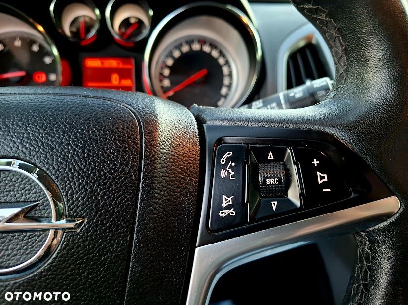 Opel Astra 1.4 T Cosmo - 26