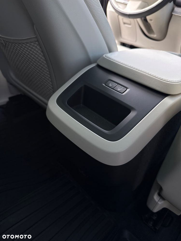 Volvo XC 90 - 30