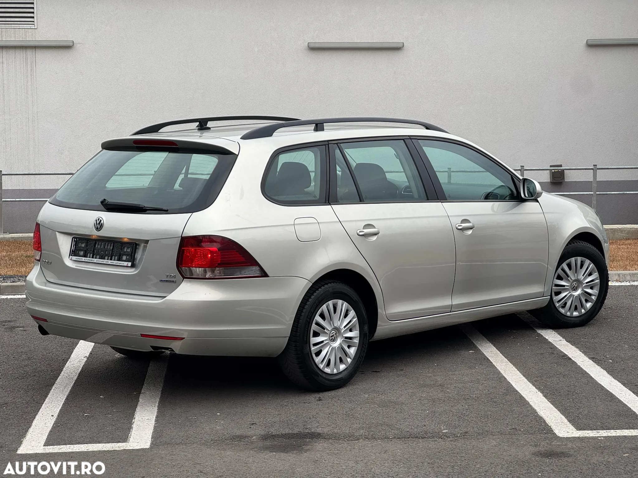 Volkswagen Golf 1.6 TDI DPF BMT Trendline - 9