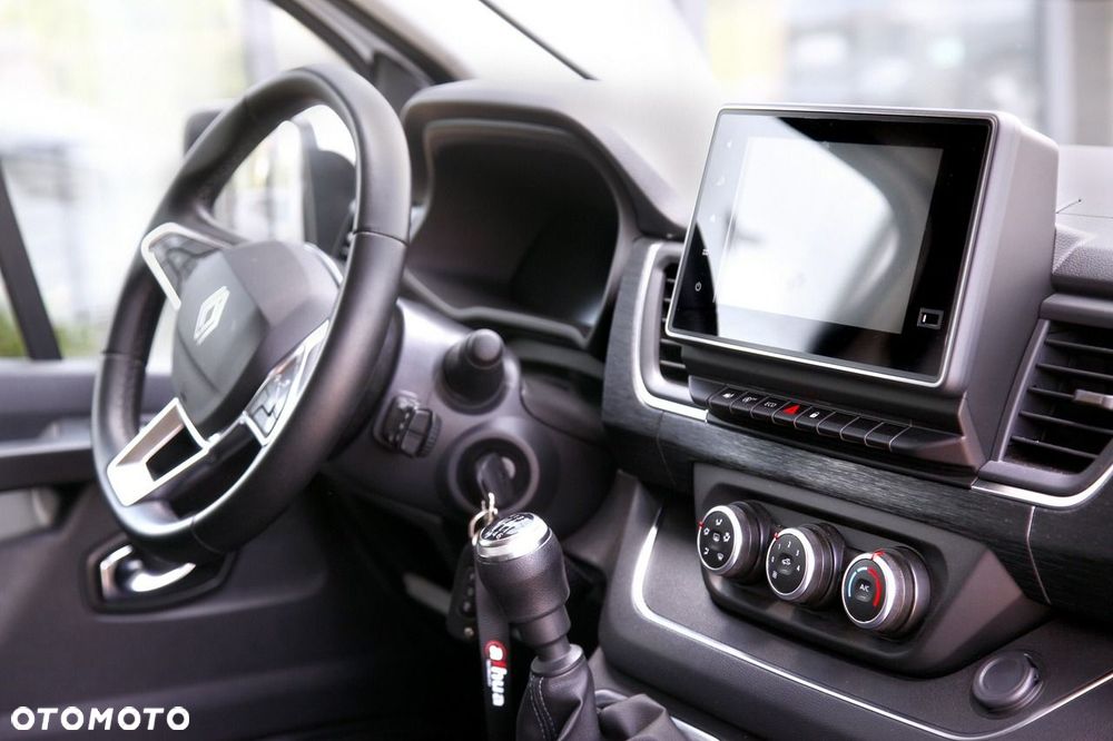 Renault Trafic - 12