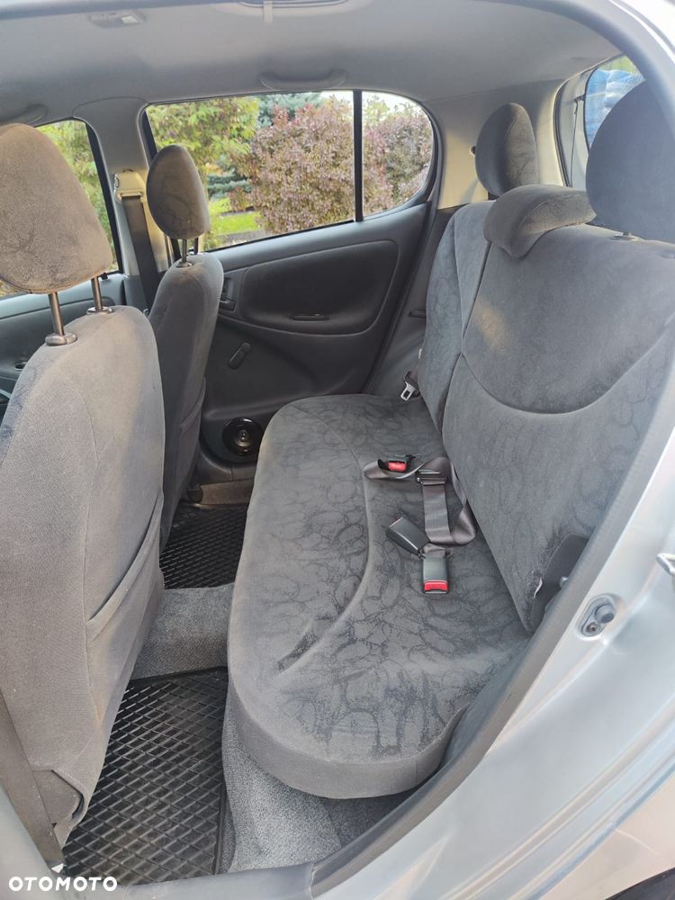 Toyota Yaris - 6