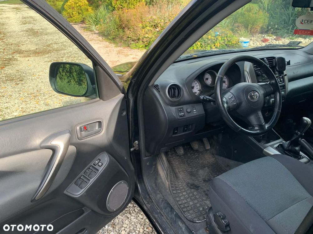 Toyota RAV4 - 13