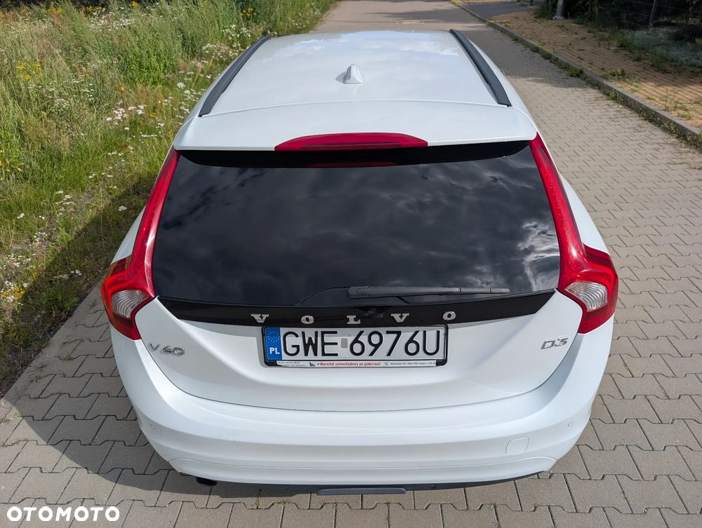 Volvo V60 D3 Geartronic Summum - 16
