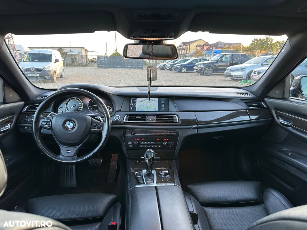 BMW Seria 7 740d xDrive Aut. - 8