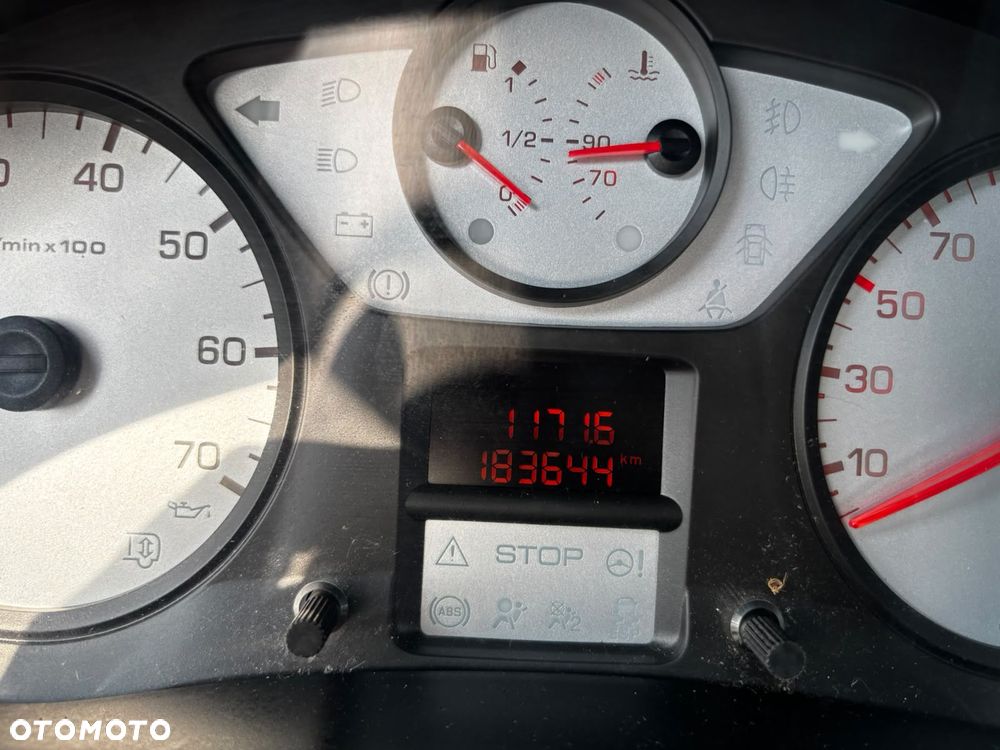 Peugeot Partner 1.6 HDi VTC Euro5 - 11