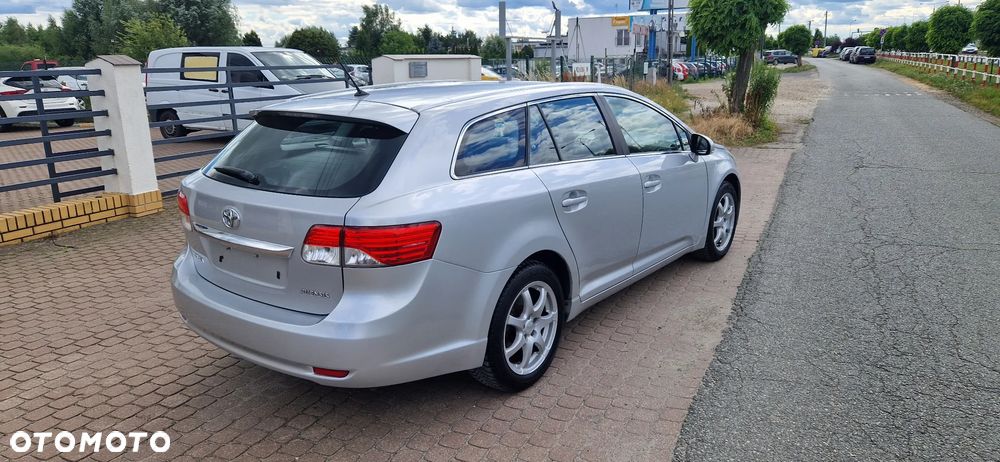 Toyota Avensis 2.2 D-4D Comfort - 5