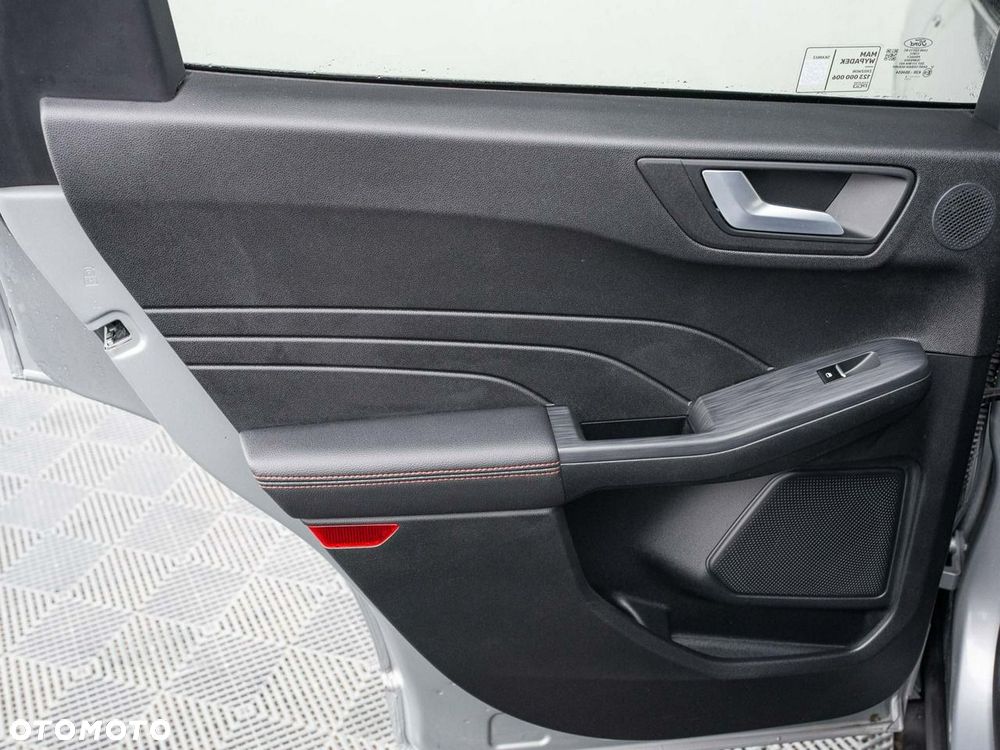 Ford Kuga - 25