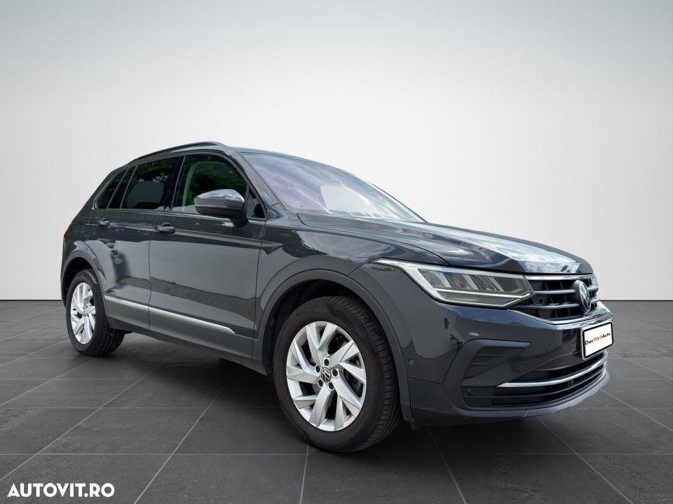 Volkswagen Tiguan - 4