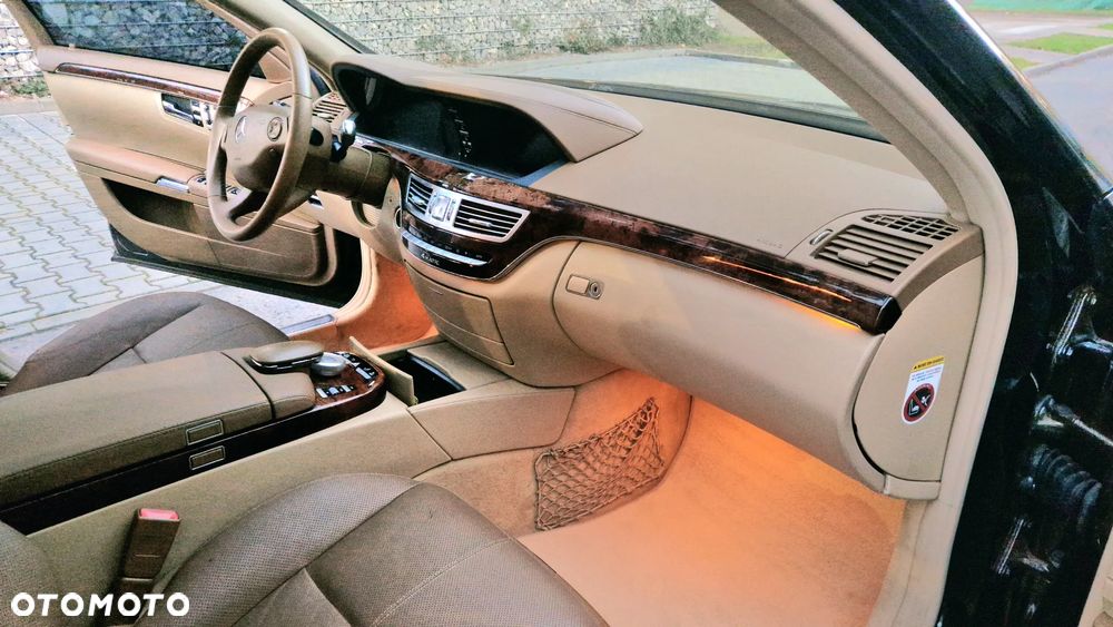 Mercedes-Benz Klasa S 320 CDI 4Matic DPF 7G-TRONIC - 22