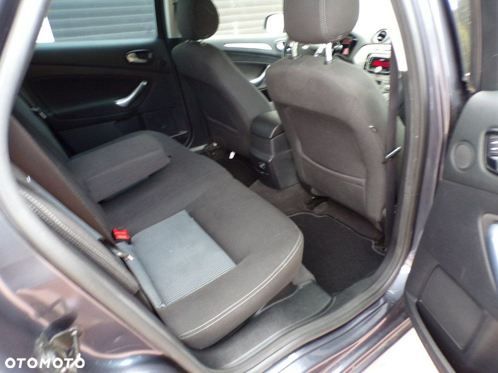 Ford Mondeo - 29
