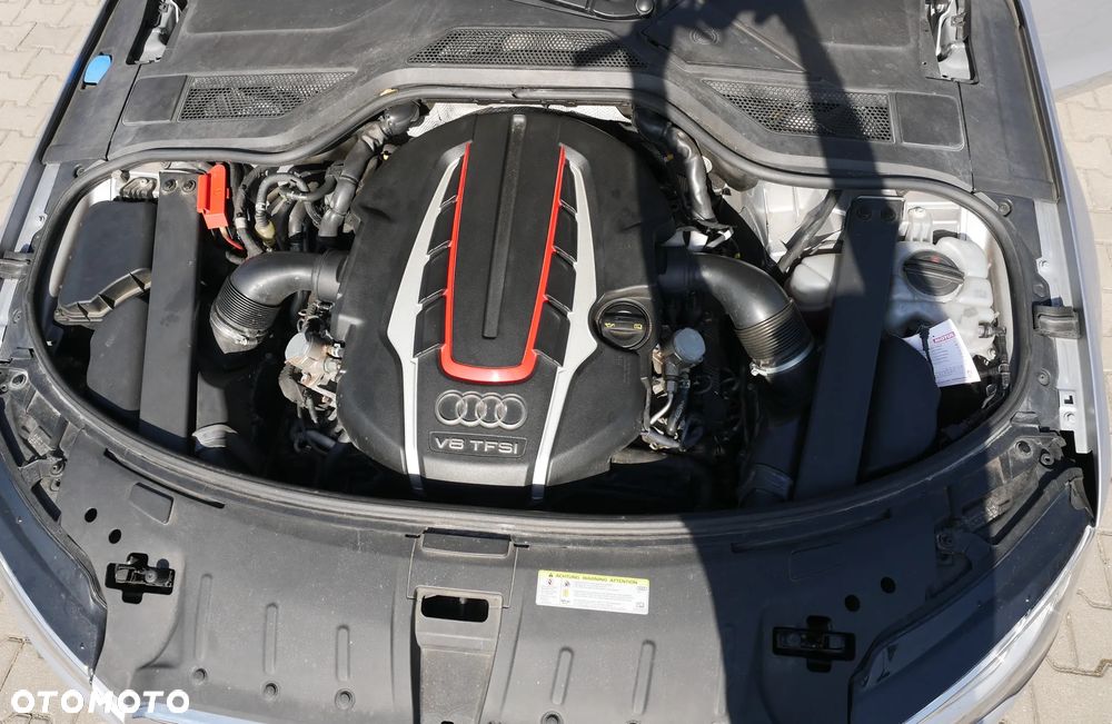 Audi S8 Plus - 14
