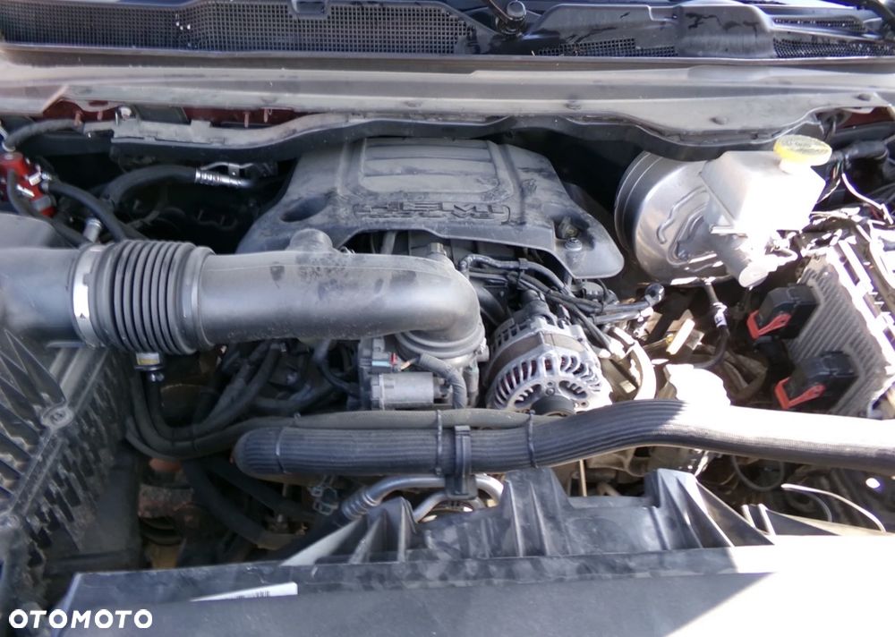RAM 1500 Crew Cab Shortbed Bighorn - 17