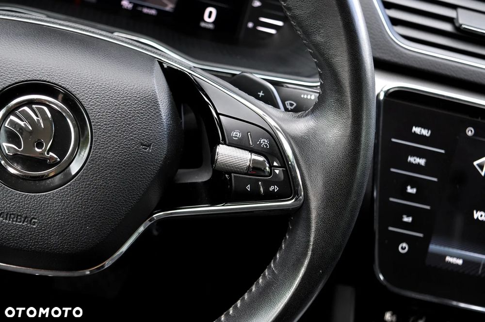Skoda Superb 2.0 TDI DSG Premium Edition - 31
