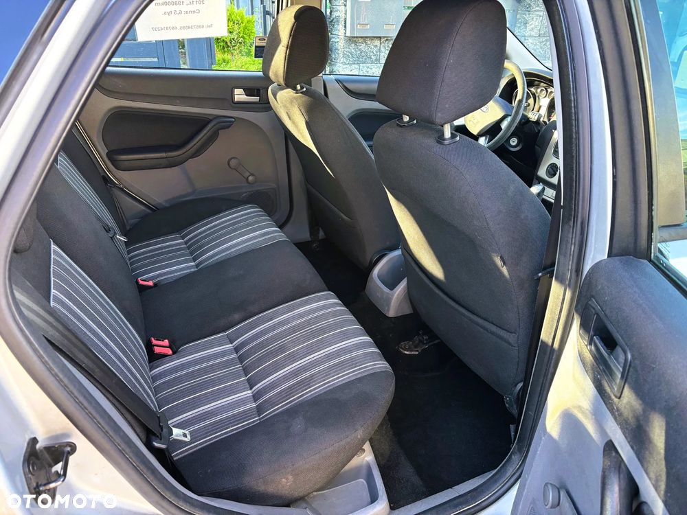 Ford Focus 1.6 Silver X - 17