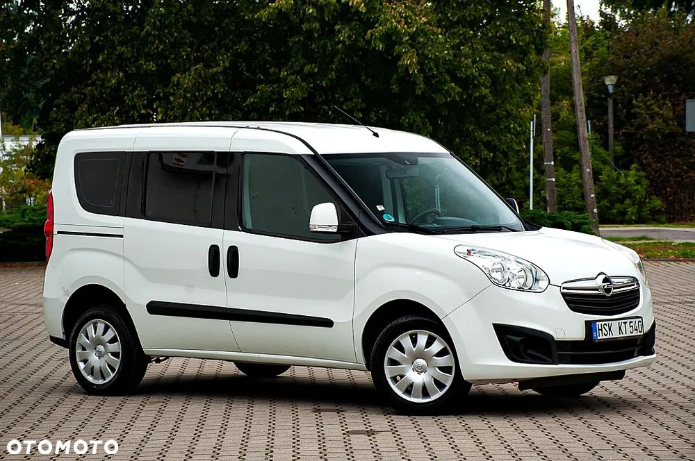 Opel Combo 1.4 Cosmo Eu6 - 4