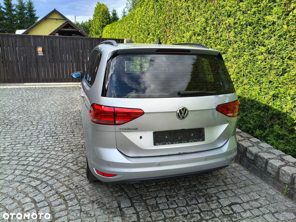 Volkswagen Touran - 20