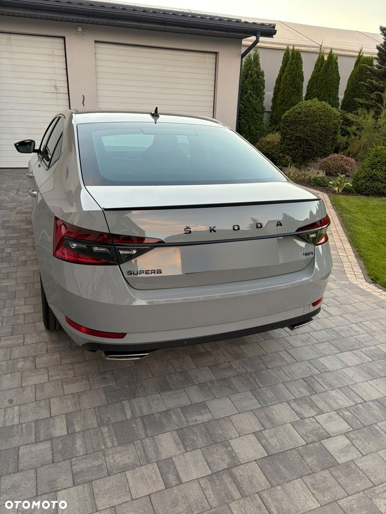 Skoda Superb 2.0 TSI 4x4 Sportline DSG - 9