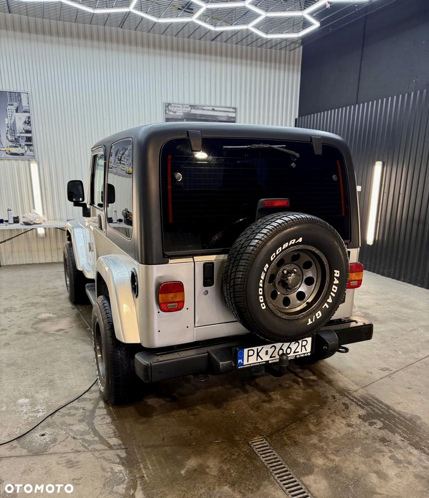 Jeep Wrangler 4.0 Sahara - 12
