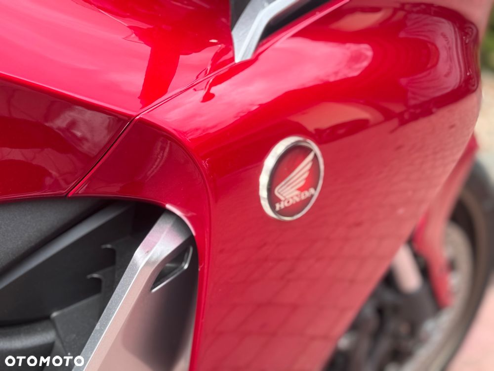 Honda VFR - 22