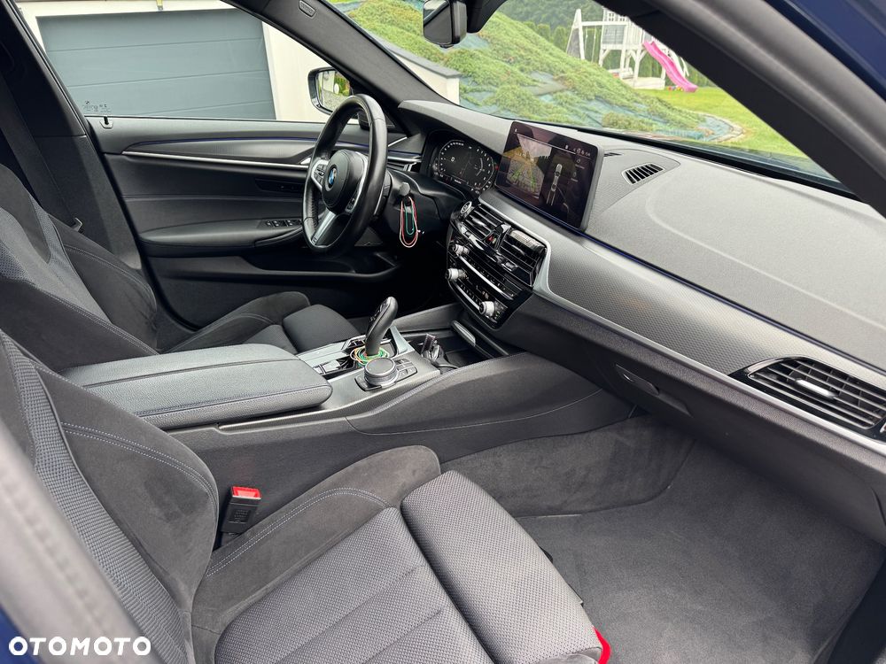 BMW Seria 5 540i xDrive mHEV M Sport sport - 8