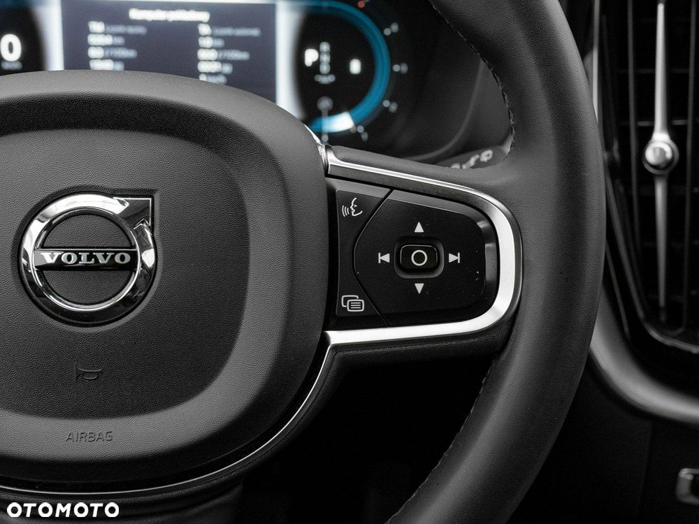Volvo XC 60 B4 D Core - 18