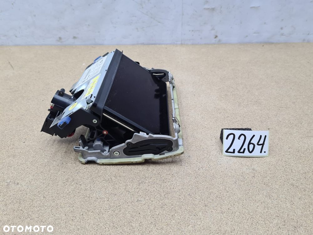 Audi A3 8V0857273F wyświetlacz ekran LCD MM - 4