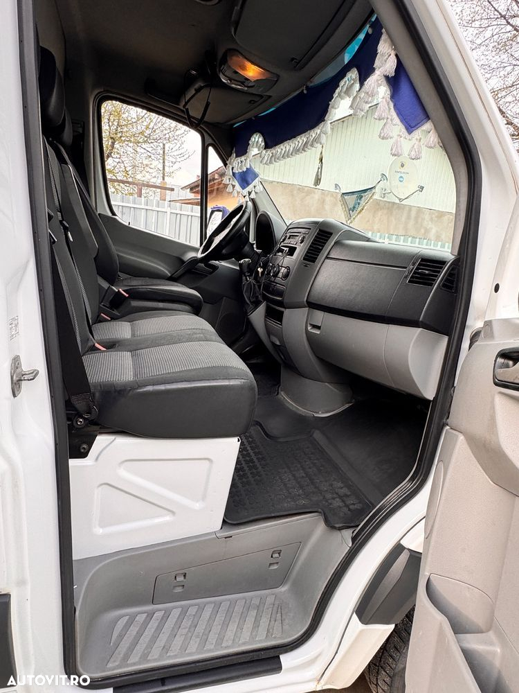 Mercedes-Benz Sprinter - 9