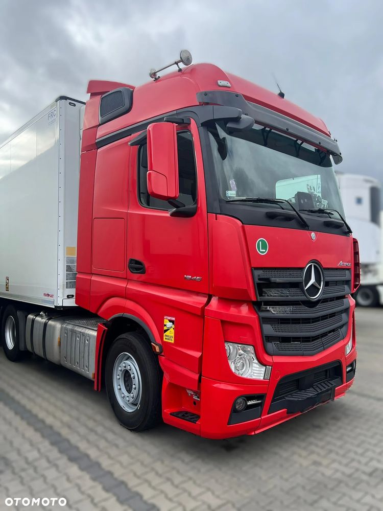 Mercedes-Benz ACTROS - 4