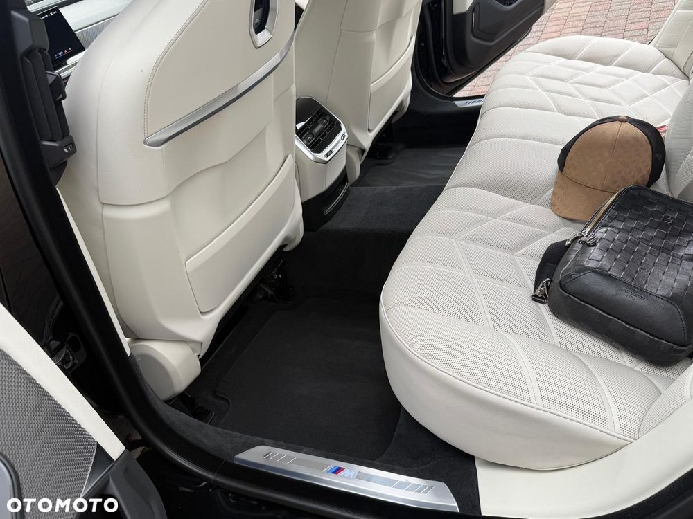 BMW Seria 7 - 14