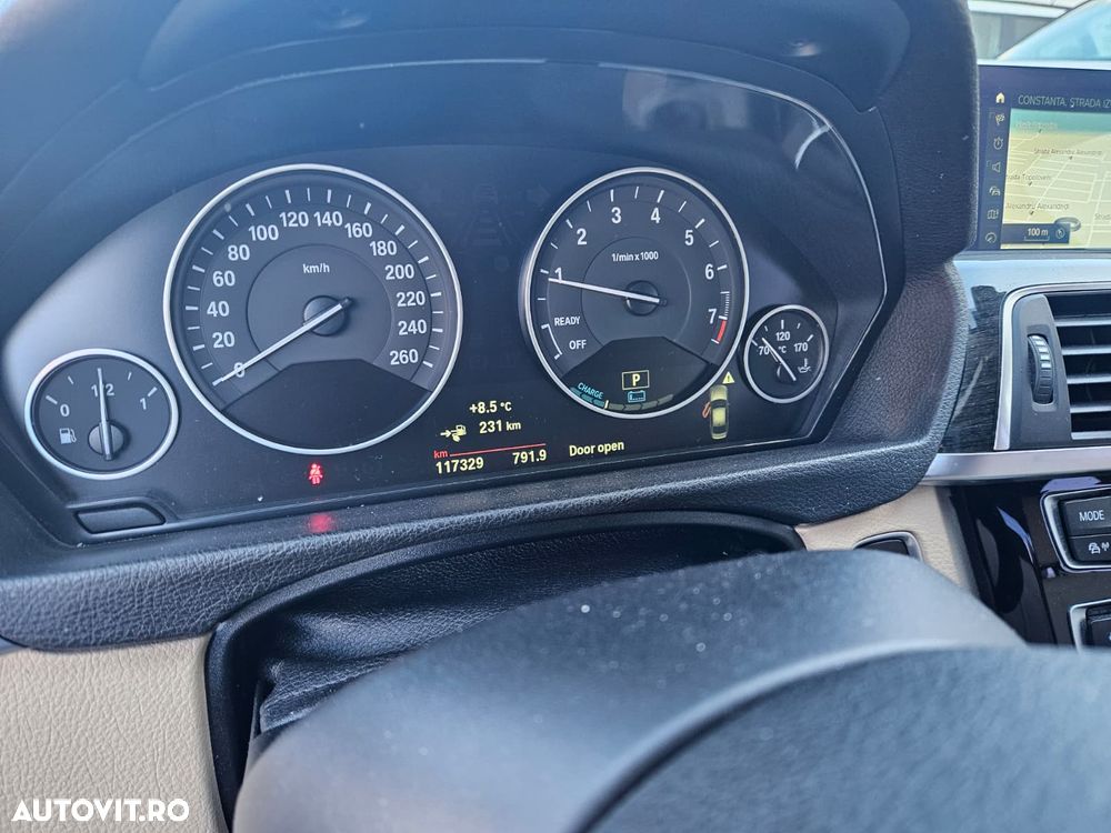 BMW Seria 3 330e iPerformance AT Luxury Line - 13