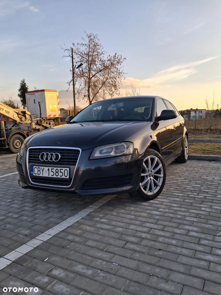 Audi A3 Sportback 2.0 TDI DPF Ambiente - 2
